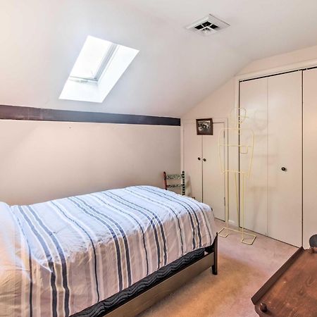 Runningwater Apartment In Lancaster With Deck Bagian luar foto