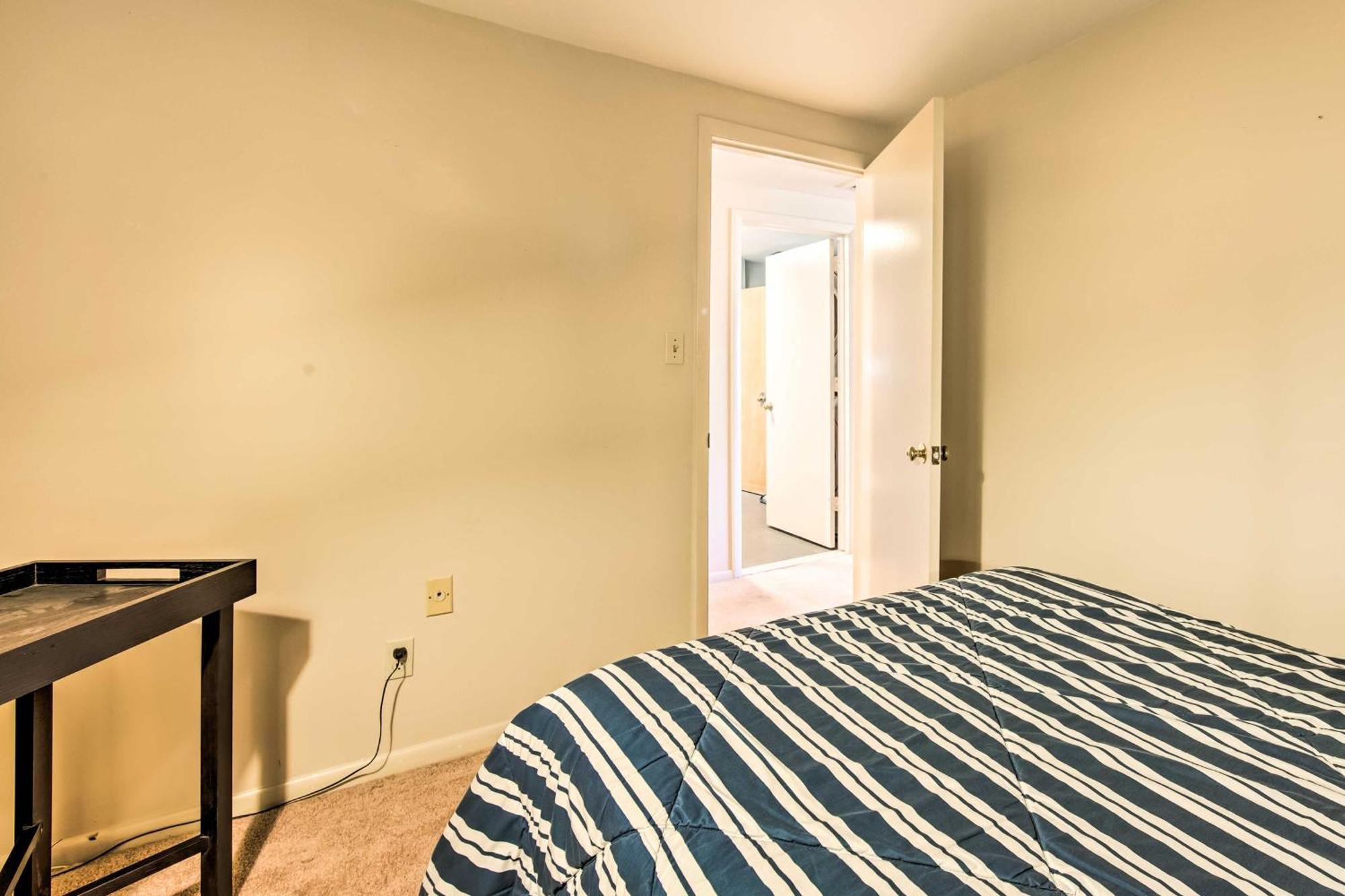 Runningwater Apartment In Lancaster With Deck Bagian luar foto