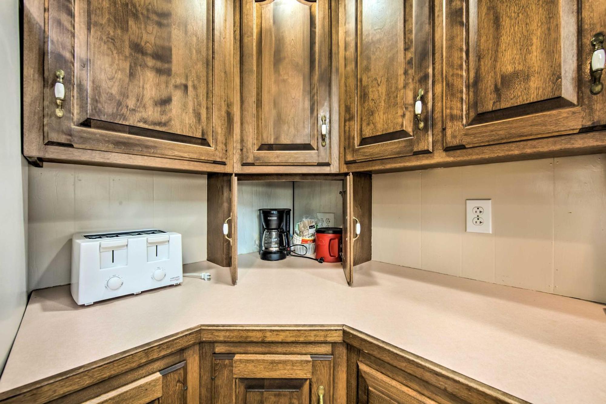 Runningwater Apartment In Lancaster With Deck Bagian luar foto